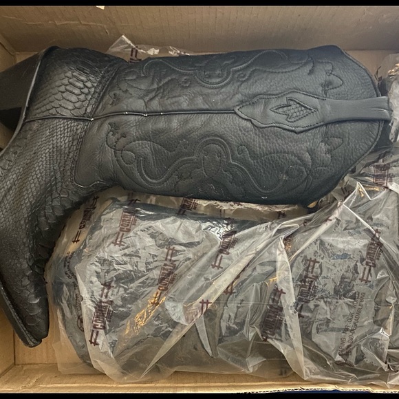 Genuine Leather Cowboy Corral Boots - Picture 5 of 8